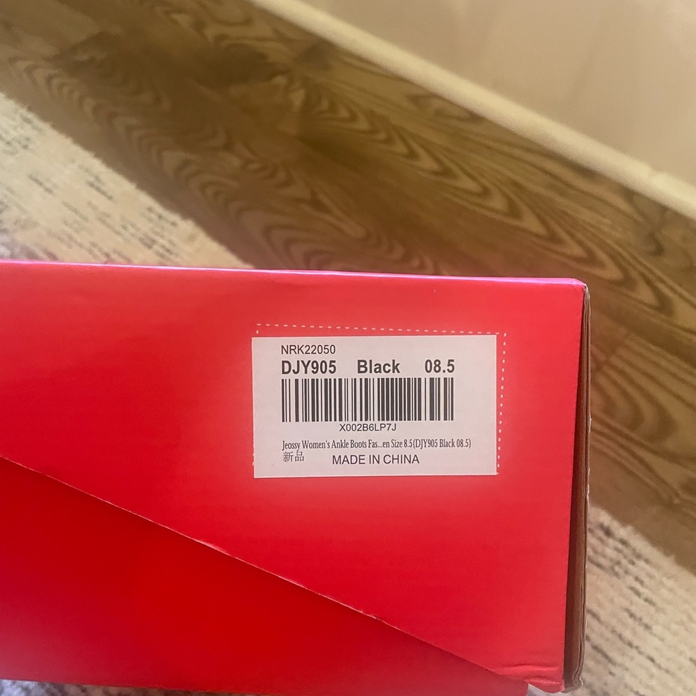 NIB Women’s Ankle Booties - Picture 4 of 8